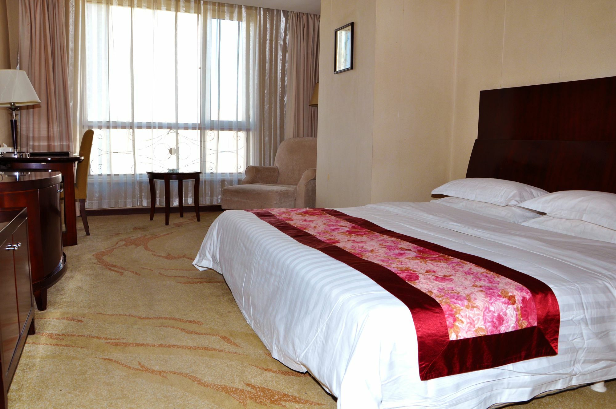 Dalian New Garden Hotel Exterior photo
